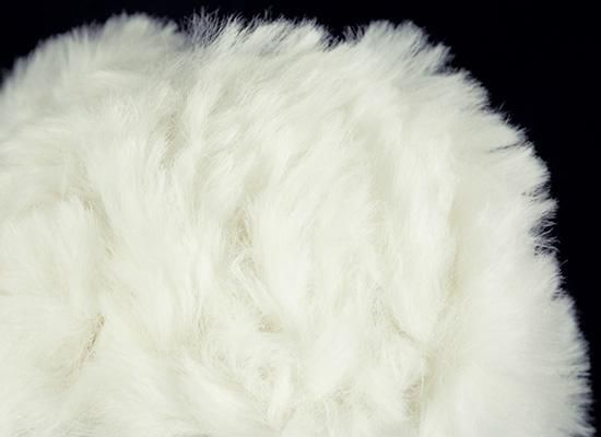 毛糸 ウルベヒヤーン マヌラニ ファーヤーン ホワイト 50g ［uyml-UYMS001］